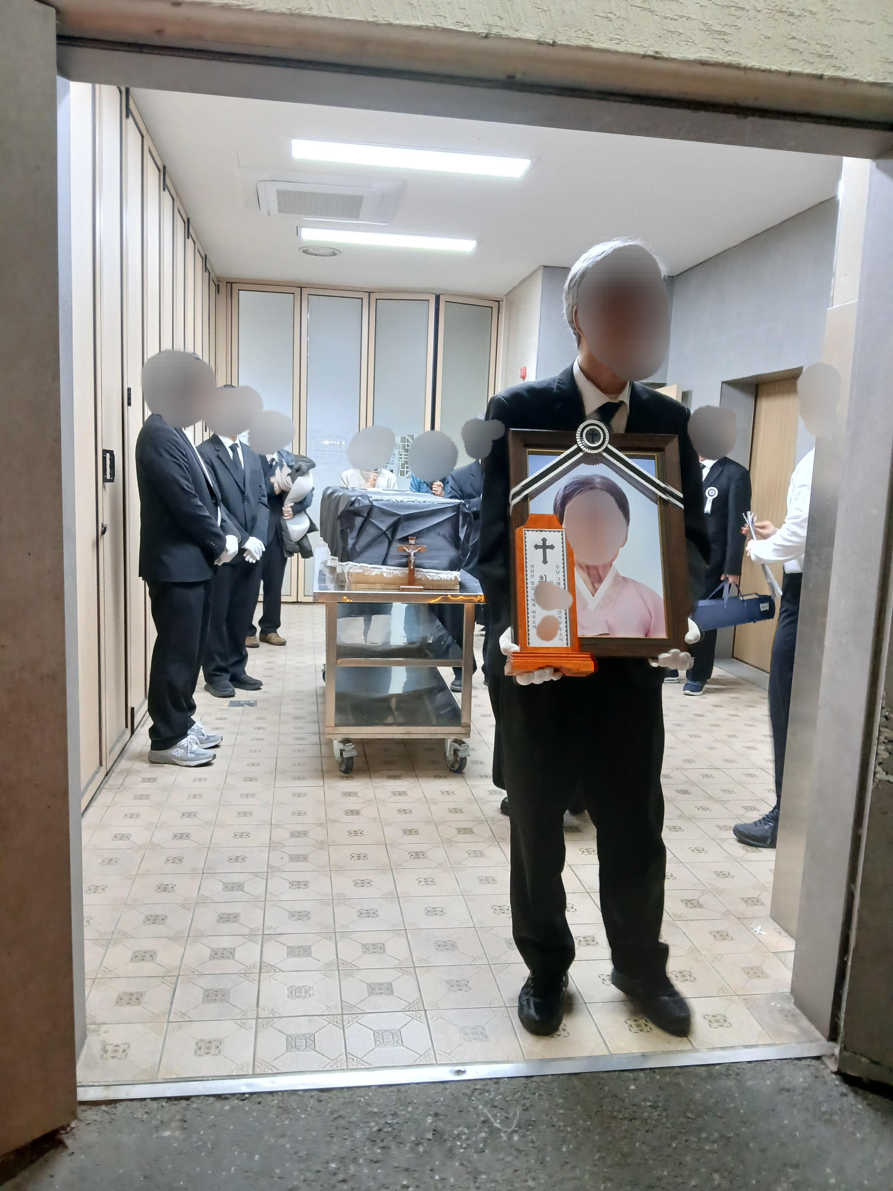 송림청기와장례식장4월행사